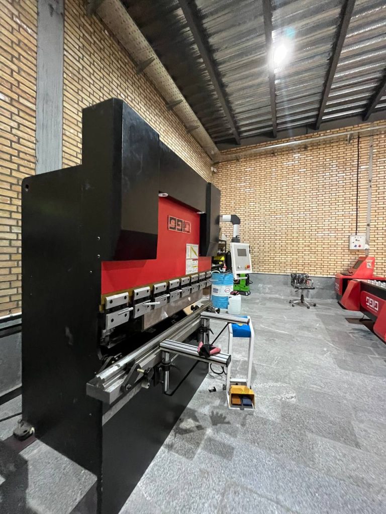 کارخانه لیزر فلز